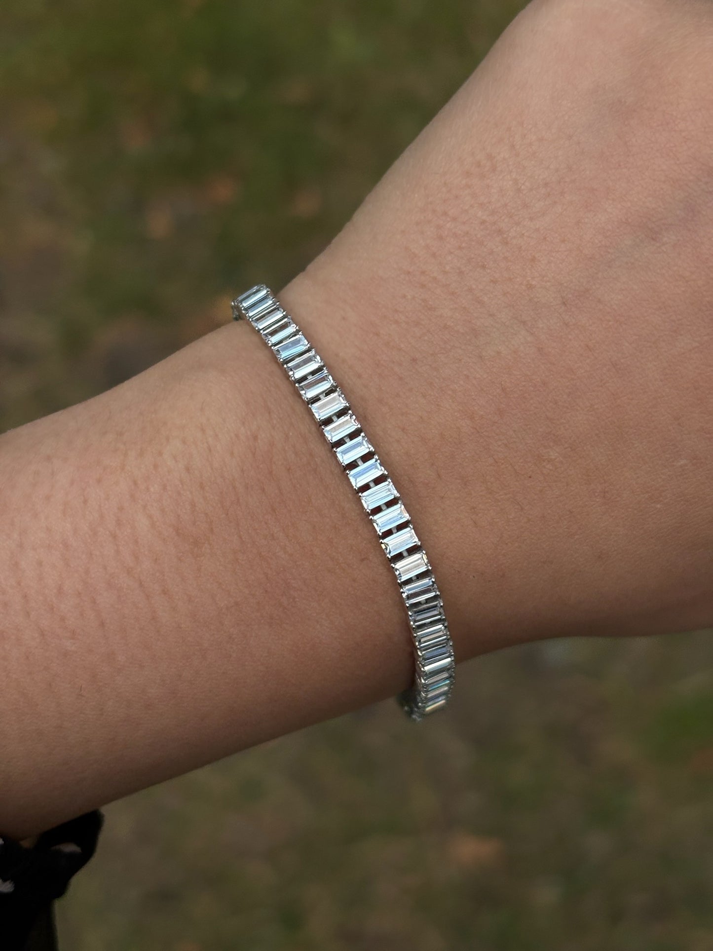 Aura Vertical Baguette Tennis Bracelet
